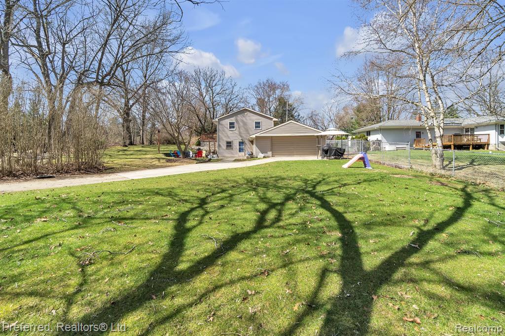 9514 CORNELL Avenue, Clarkston, MI 48348 — Photo 41