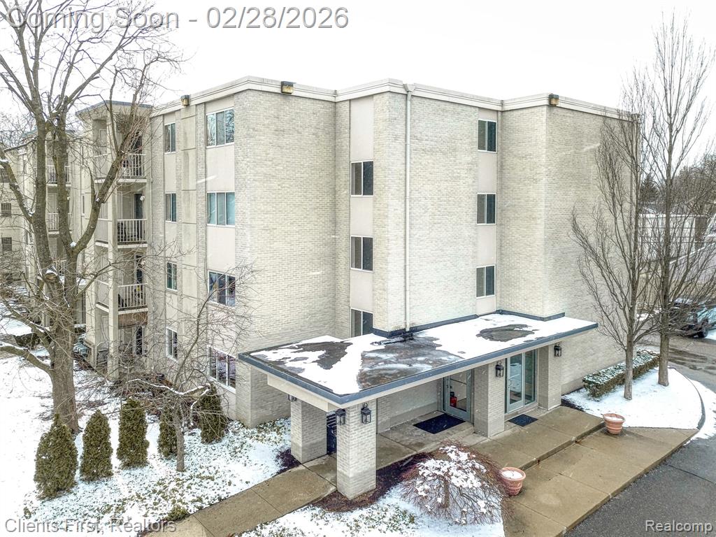 770 Deer Street, 102, Plymouth, MI 48170 — Photo 2
