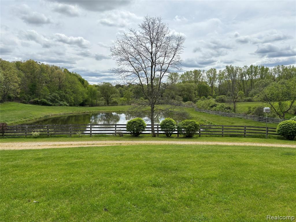 885 Lake Forest Drive, Lapeer, MI 48446 — Photo 6