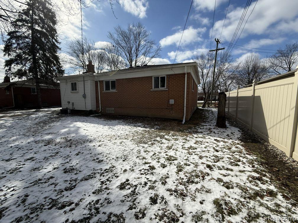 8411 Monroe Boulevard, Taylor, MI 48180 — Photo 9