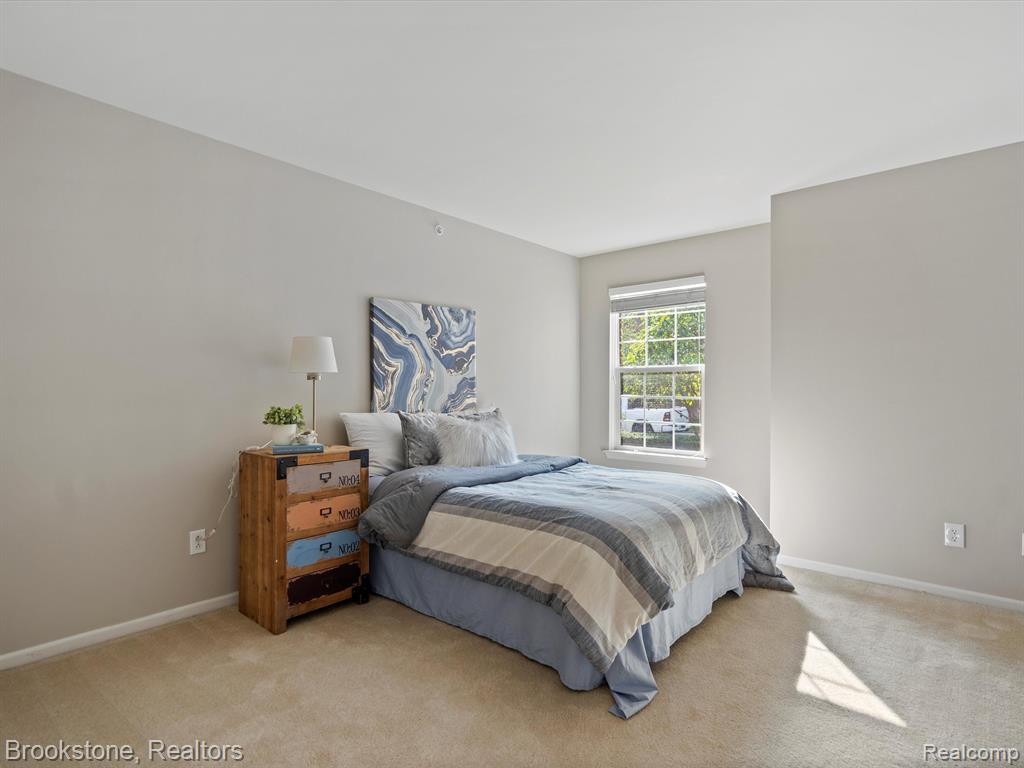 30101 Chantel Drive, Walled Lake, MI 48390 — Photo 16