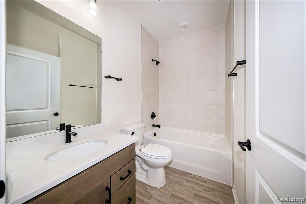 728 W Spaniel Drive, Pittsfield, MI 48108 — Photo 17