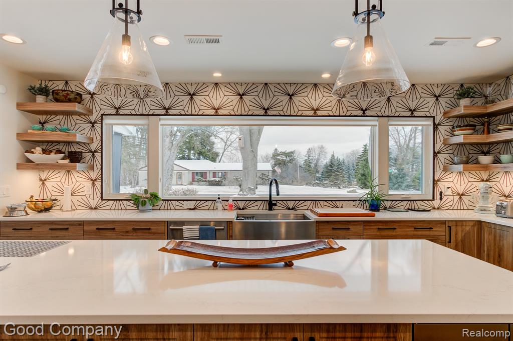 805 N Pemberton Road, Bloomfield Hills, MI 48302 — Photo 30