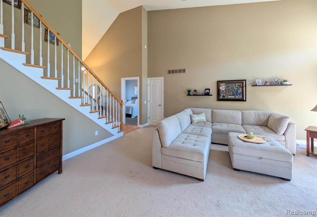 5441 Meadow Creek Court, Flint, MI 48532 — Photo 9