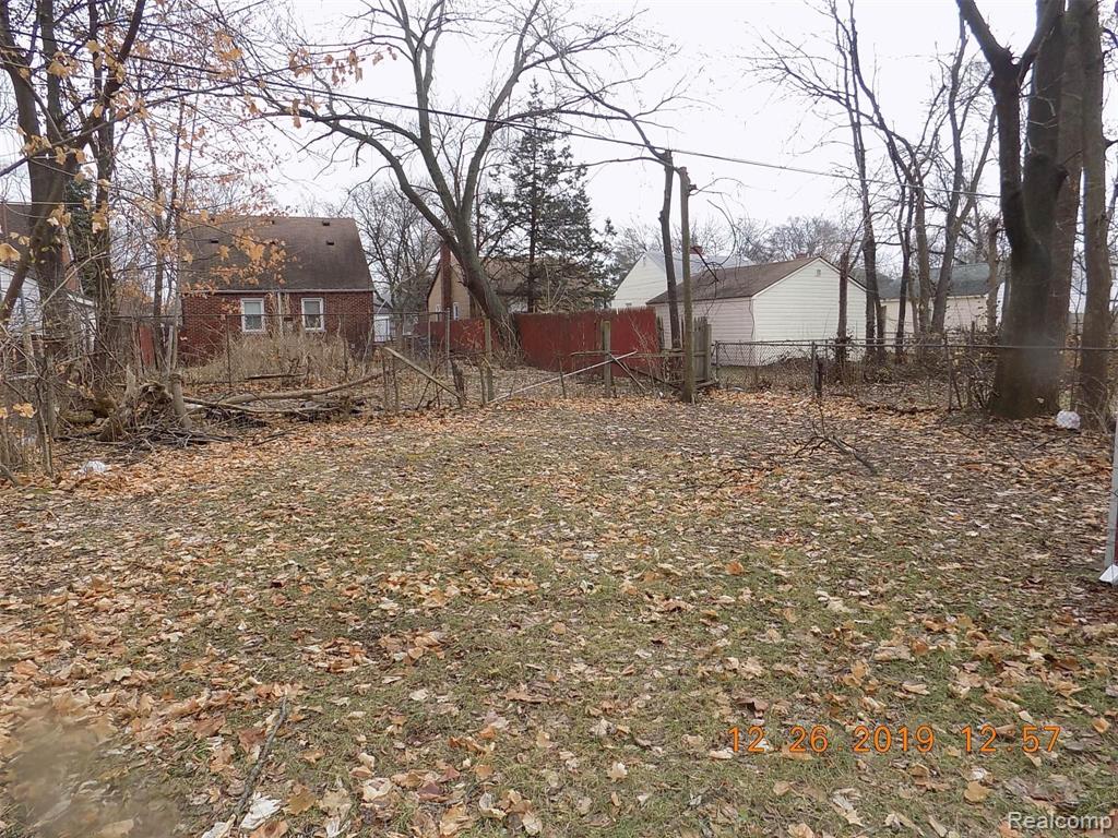 18708 SHAFTSBURY Avenue - Photo 4