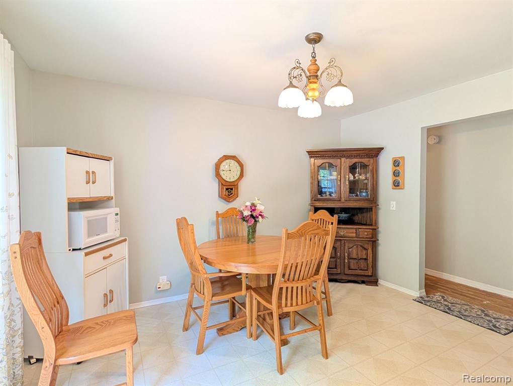 5097 Berneda Drive, Flint, MI 48506 — Photo 6