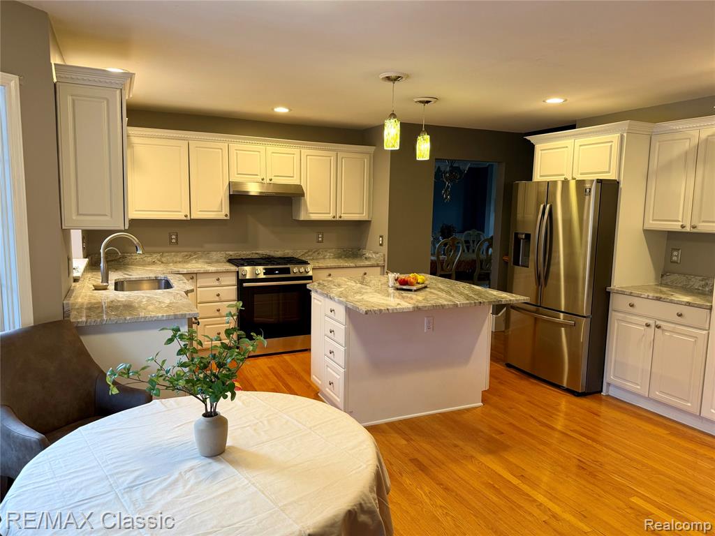 4020 Pine Ridge Court, Fenton, MI 48430 — Photo 7