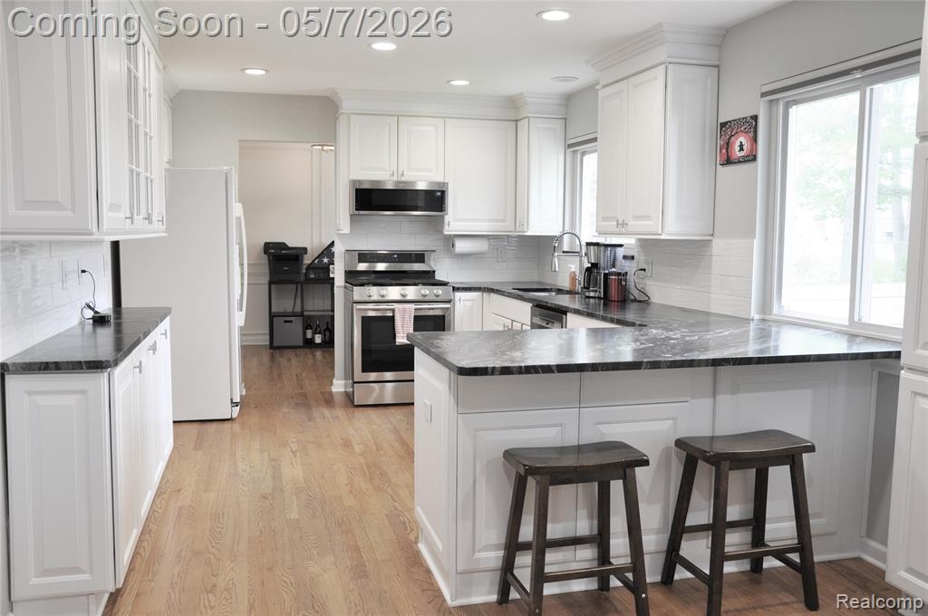 5443 English Drive, Troy, MI 48085 — Photo 5