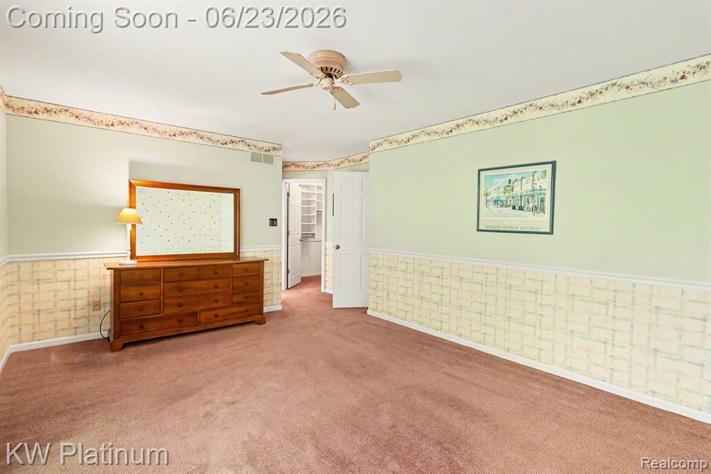41945 Hillview Drive, Sterling Heights, MI 48314 — Photo 17