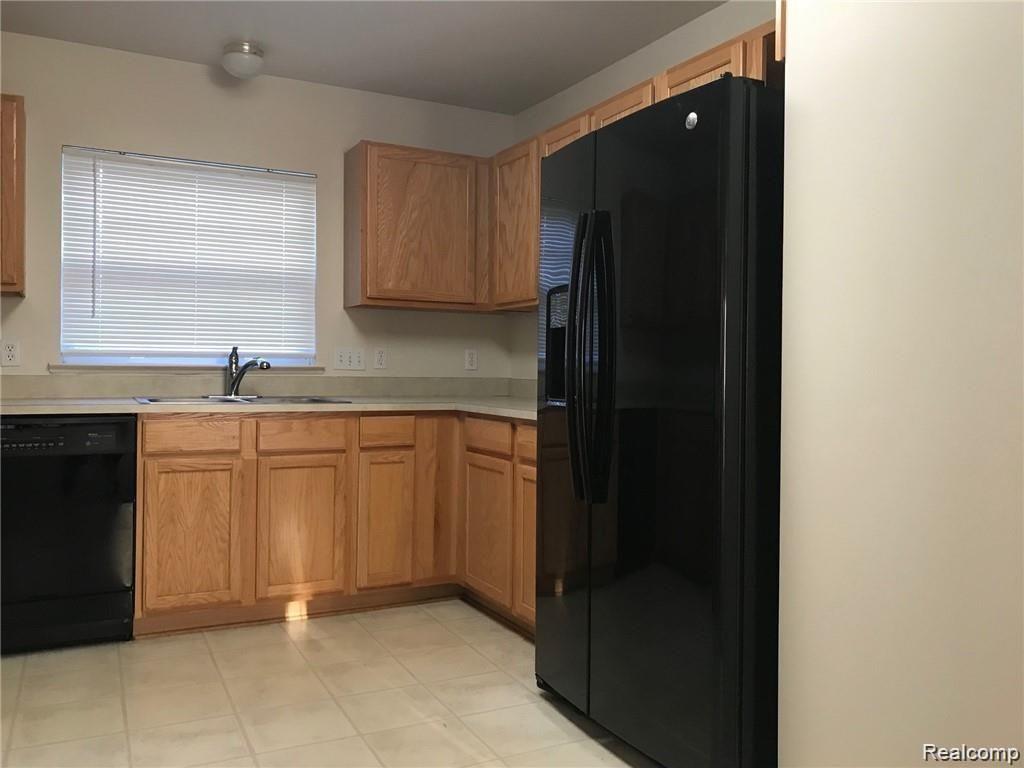 3107 PROMENADE Circle - Photo 3