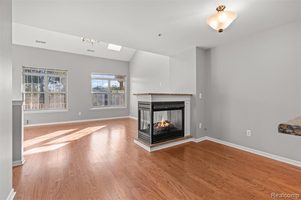 470 Old Pine Way, Walled Lake, MI 48390 — Photo 8