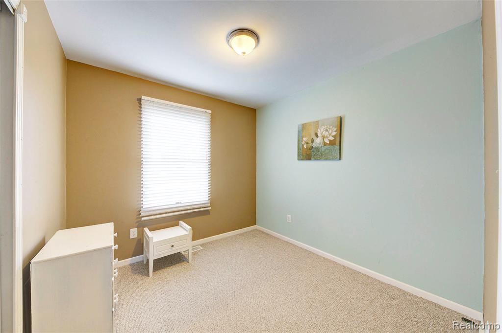 1817 S Pasadena Avenue, Ypsilanti, MI 48198 — Photo 23