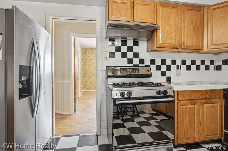 18635 San Diego Boulevard, Lathrup Village, MI 48076 — Photo 9