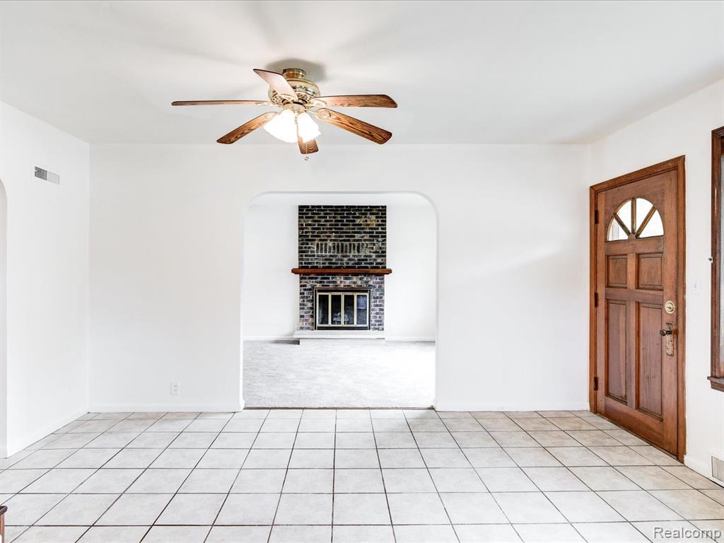 641 Michigan Avenue, Marysville, MI 48040 — Photo 12
