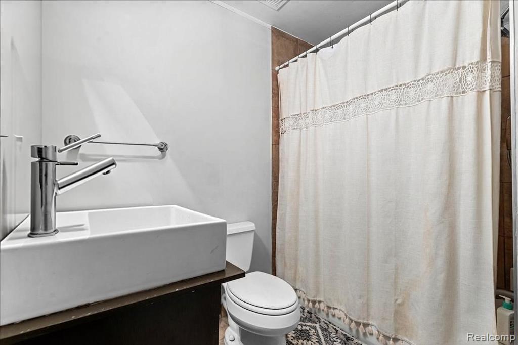 6533 E Jefferson Avenue, 214W, Detroit, MI 48207 — Photo 10