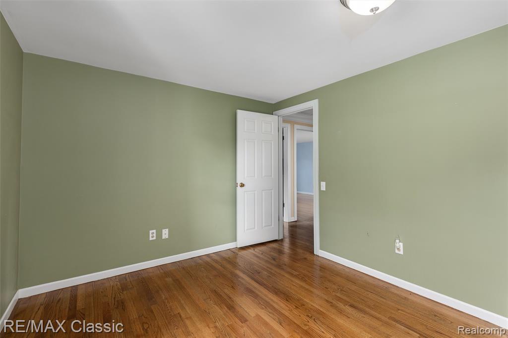 4268 Covered Bridge Road, Bloomfield Hills, MI 48302 — Photo 21