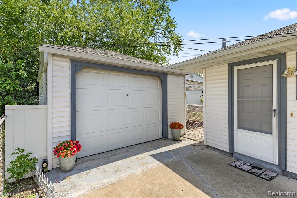 420 Lytle Place, Garden City, MI — Photo 23