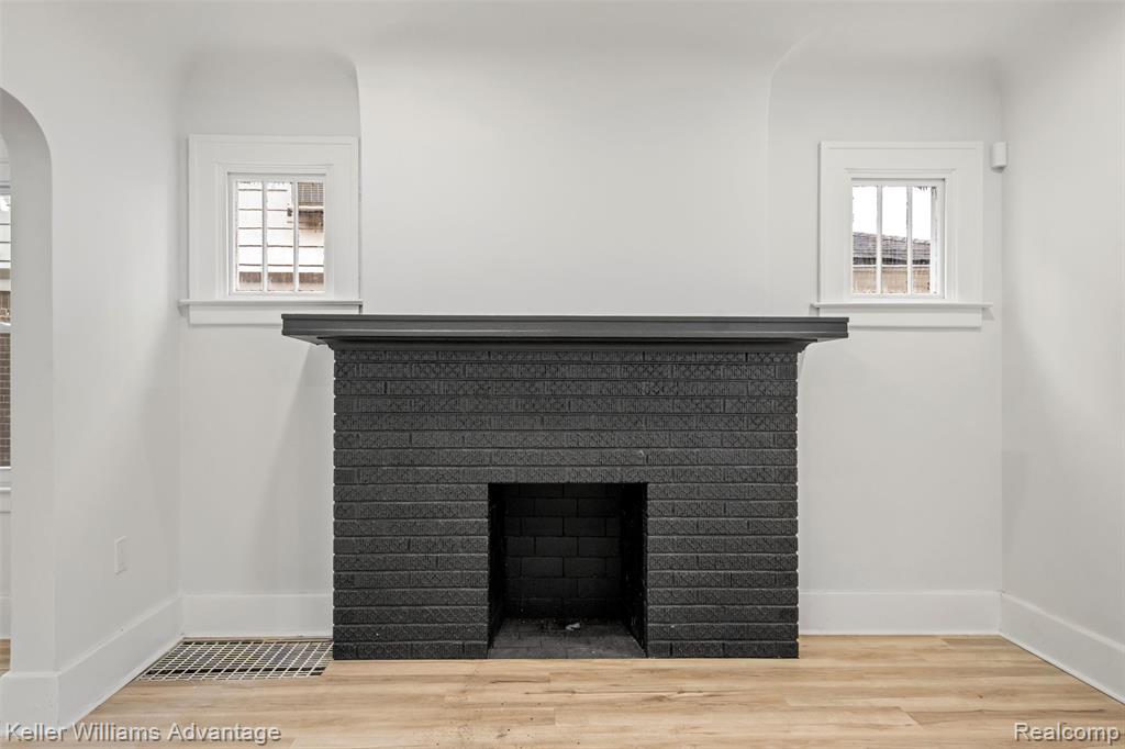 2427 Highland Street, Detroit, MI 48206 — Photo 8