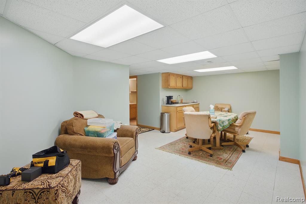 5496 GREENWAY Drive, 48, Trenton, MI 48183 — Photo 30