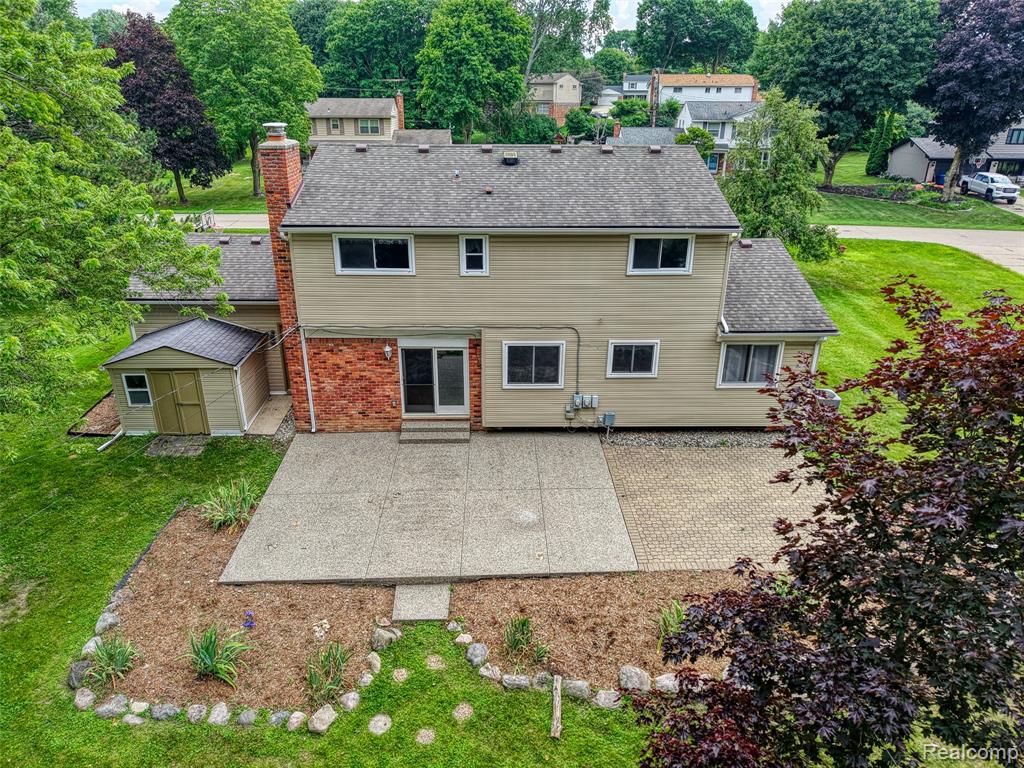 4276 Macqueen Drive, West Bloomfield, MI 48323 — Photo 4