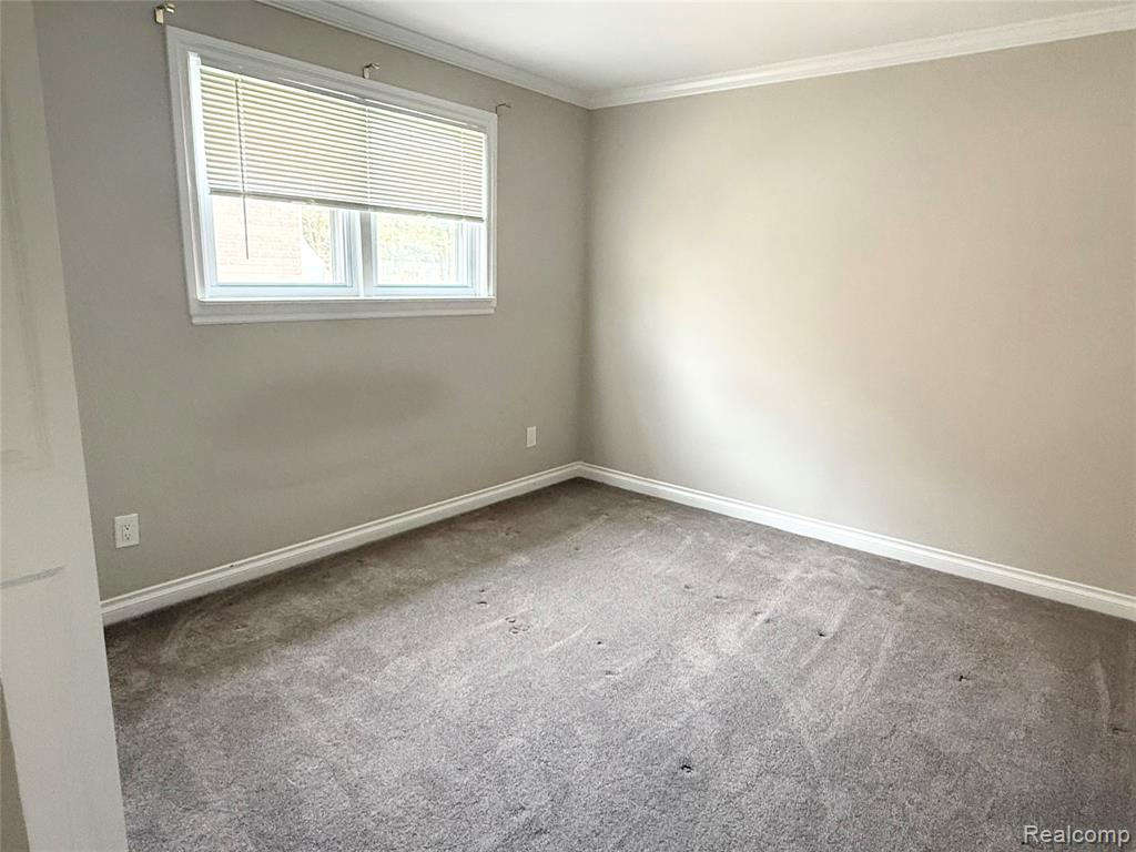 8210 Liberty Boulevard, Westland, MI — Photo 9