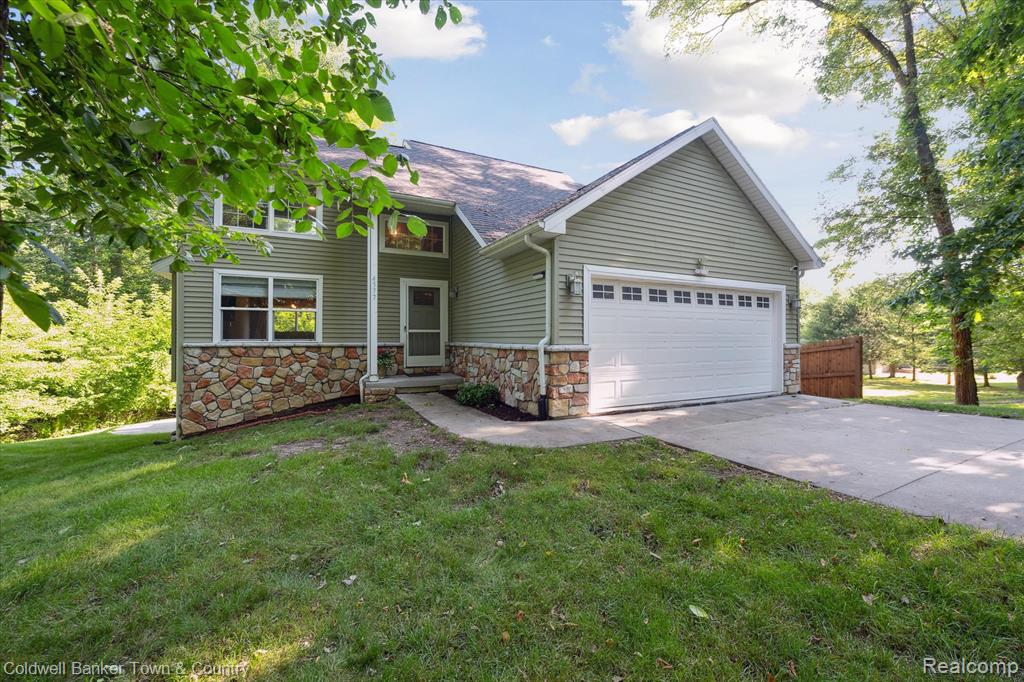 4577 Oaklawn Drive, Pinckney, MI 48169 — Photo 3