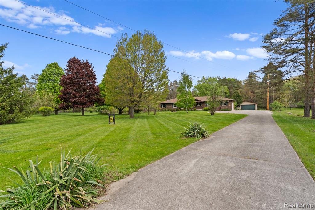 7540 Dexter Pinckney Road, Dexter, MI 48130 — Photo 3