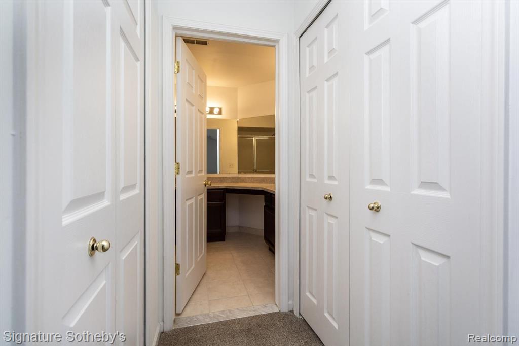 26204 April Court, Walled Lake, MI 48390 — Photo 14