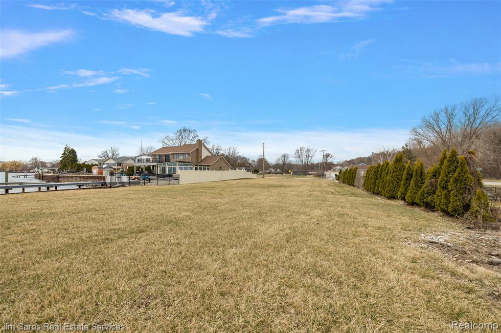 37340 Jefferson Avenue, Harrison Township, MI — Photo 18