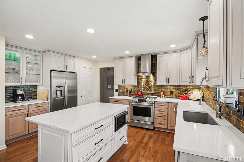 6846 Williamsbury Circle, Clarkston, MI 48348 — Photo 13