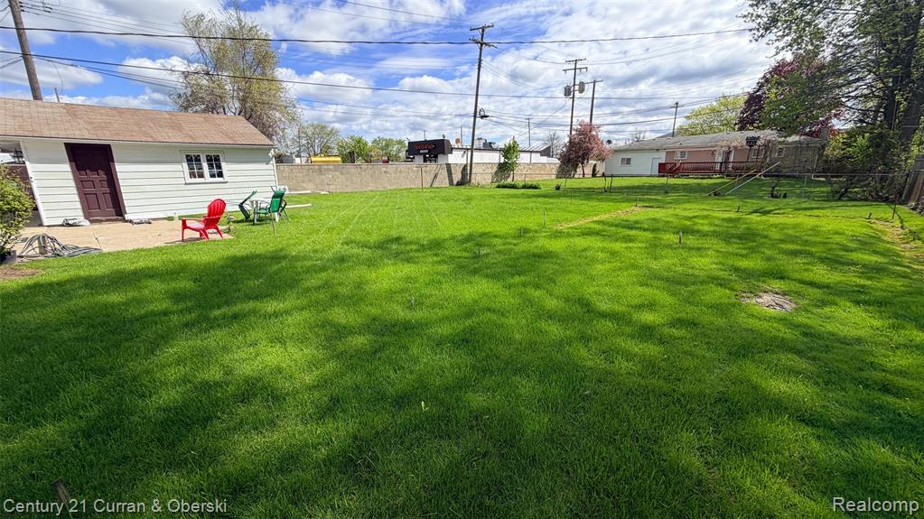 2208 Belton Street, Garden City, MI — Photo 9