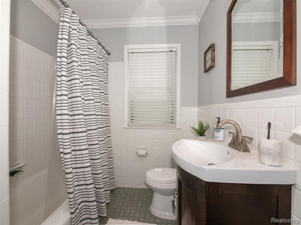 621 E Lincoln Avenue, Royal Oak, MI 48067 — Photo 23