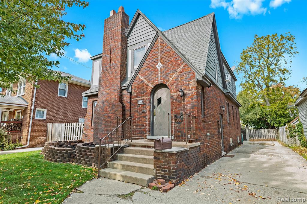 604 W Hudson Avenue, Royal Oak, MI 48067 — front exterior