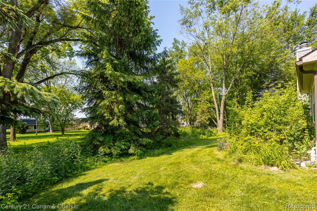 44855 Yorkshire Drive, Novi, MI — Photo 25