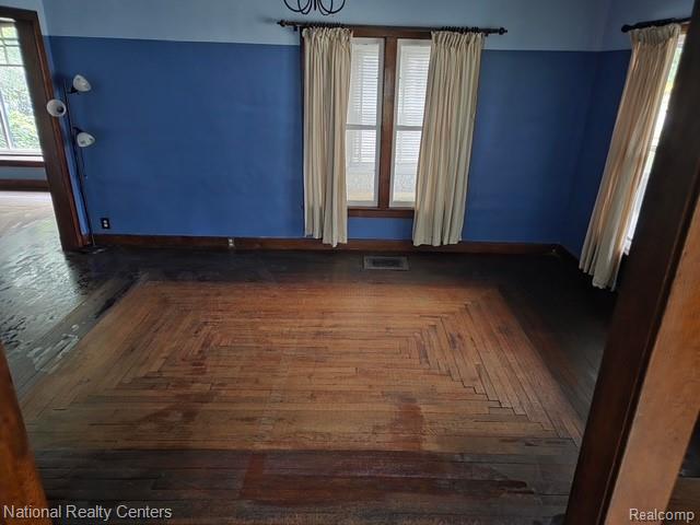 404 MAIN Street, Fenton, MI 48430 — Photo 33