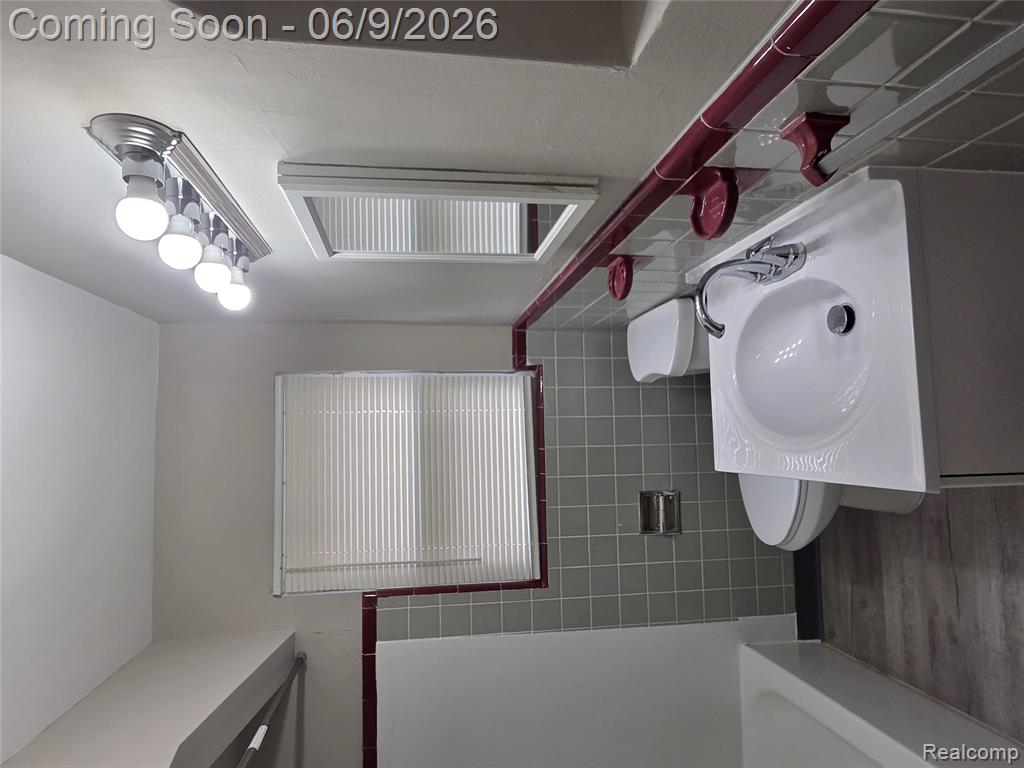 16600 Carlisle Street, Detroit, MI 48205 — Photo 13