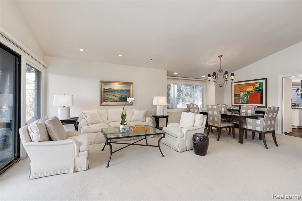 4260 Wabeek Lake Drive S, Bloomfield Hills, MI 48302 — Photo 10