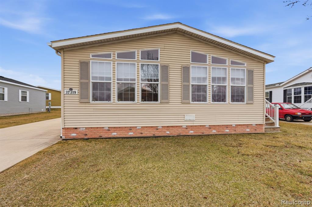 37319 Stone Way, New Haven, MI 48048 — Photo 3
