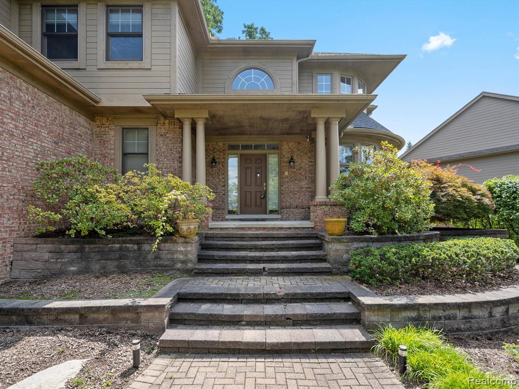 7253 CARLYLE, West Bloomfield, MI — Photo 3