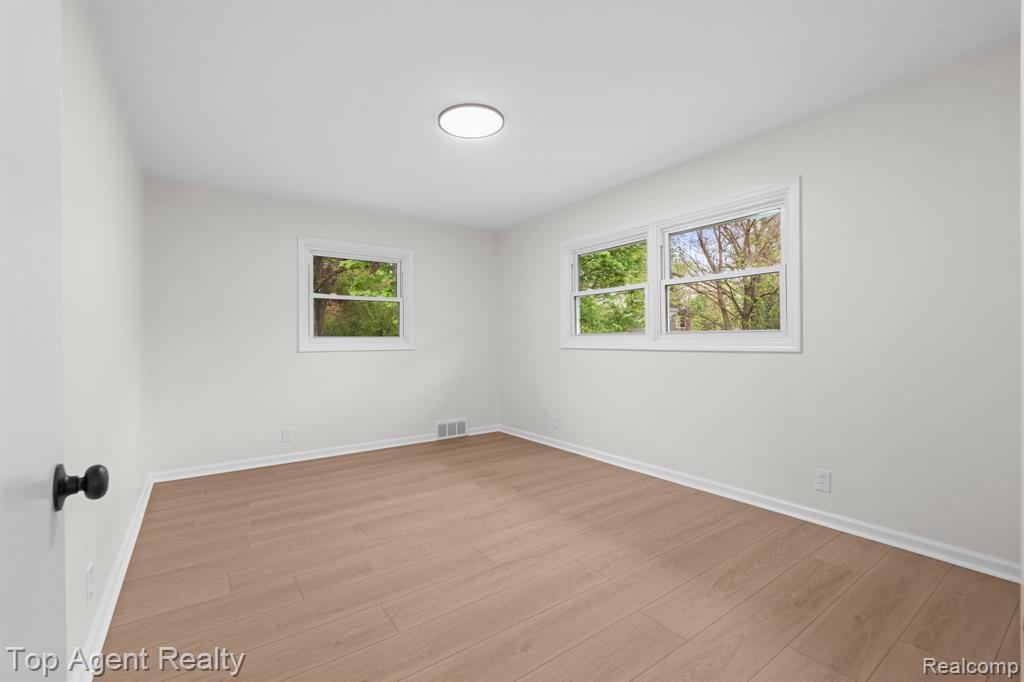 19771 Old Homestead Drive, Harper Woods, MI 48225 — Photo 25