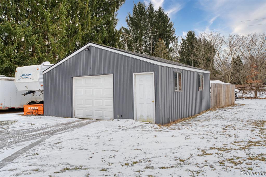 5217 BULL RUN Road, Gregory, MI 48137 — Photo 27