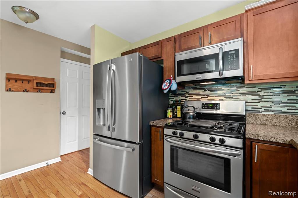 9832 Brookfield Drive, Brighton, MI 48116 — Photo 10