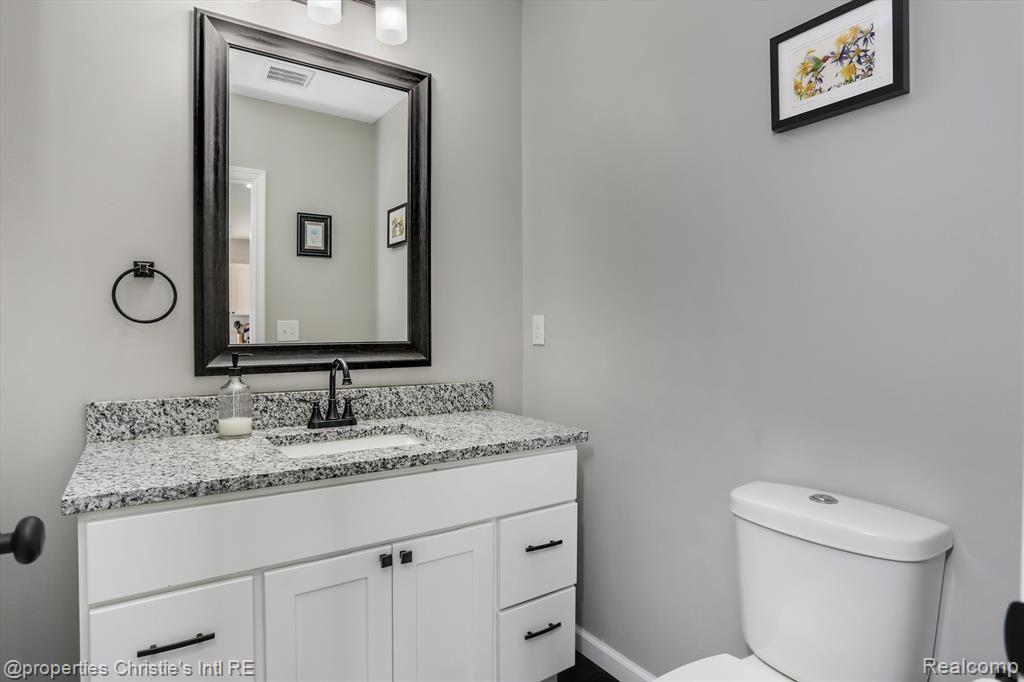469 Kerby Road, Grosse Pointe Farms, MI 48236 — Photo 14