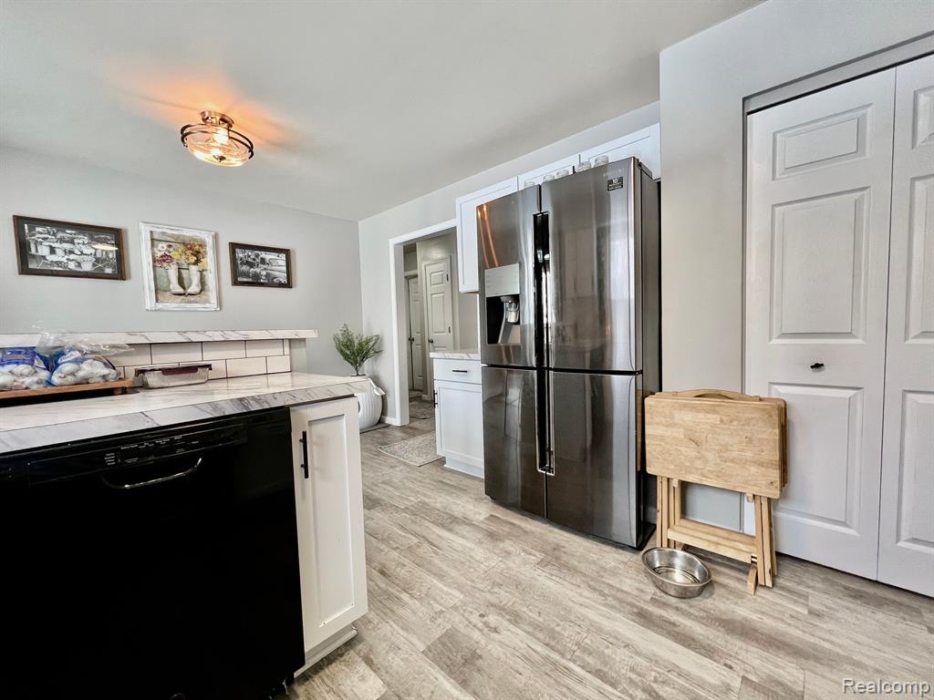 4245 Peck Road, Port Huron, MI 48060 — Photo 9