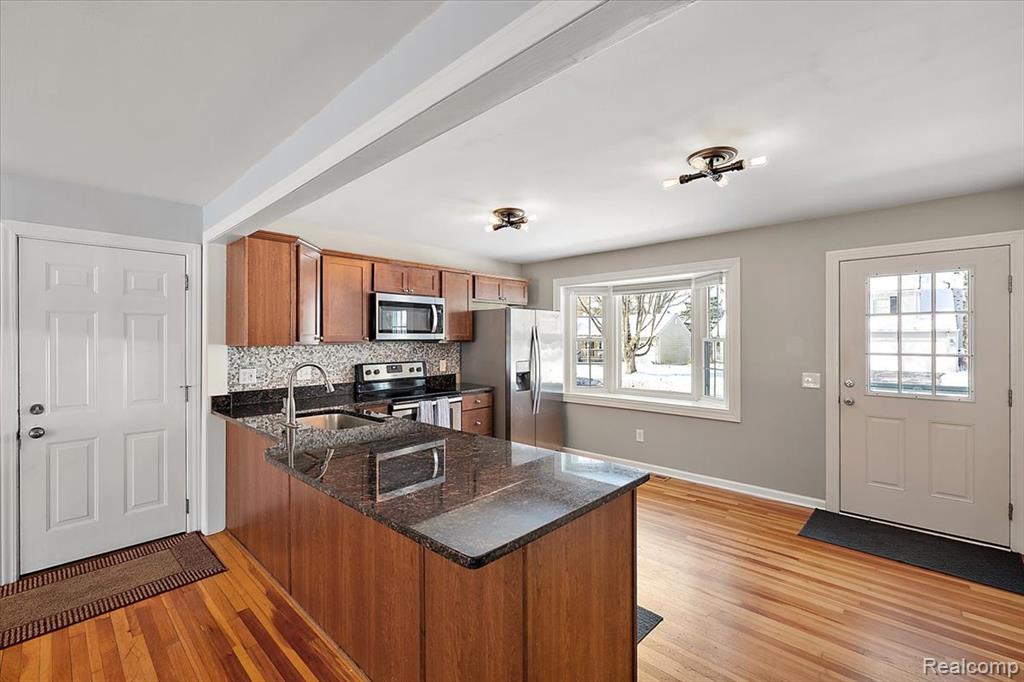 2066 Teaneck Circle, Wixom, MI 48393 — Photo 16