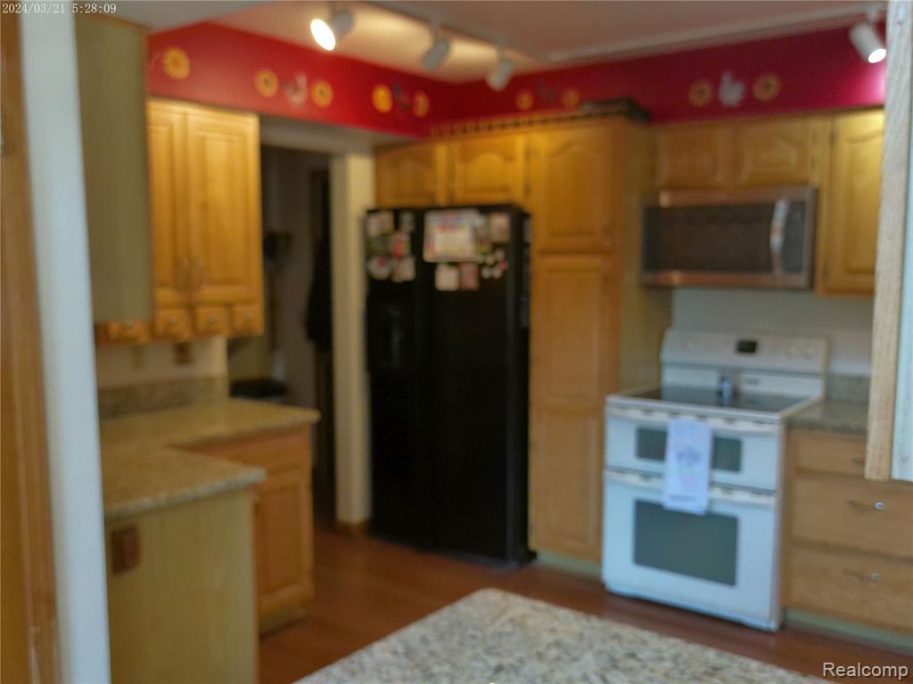 6140 McGuire Road, Fenton, MI 48430 — Photo 13