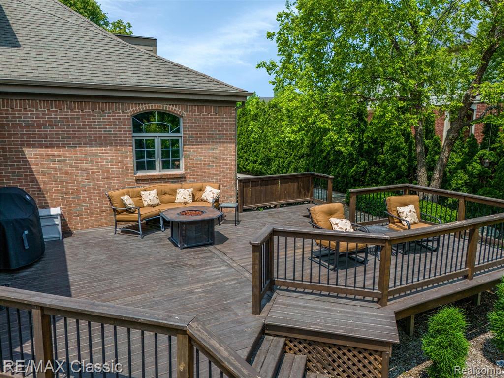 18438 Clairmont Circle E, Northville, MI 48168 — Photo 72