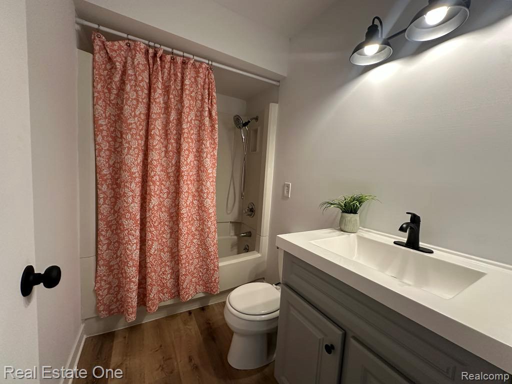5481 Belsay Road, Grand Blanc, MI 48439 — Photo 12