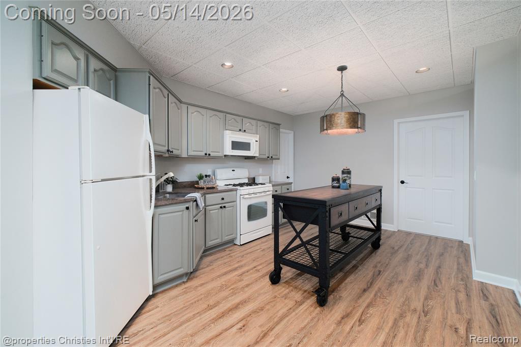 44643 Aspen Ridge Drive, Northville, MI 48168 — Photo 36