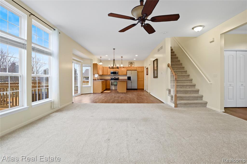 4028 Grand Oaks Court, Burton, MI 48519 — Photo 9